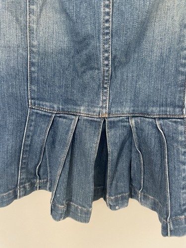 Vintage Guess Premium Blue Wash Front Slit Pleated Denim Jean Knee Skirt SZ 29 - Picture 14 of 17