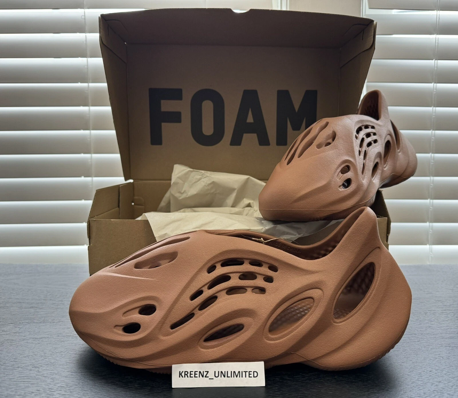 NUOVO Adidas Yeezy Foam Runner RNNR rosso argilla taglia 13 HP5335