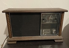 Vintage Admiral AM/FM Radio, Model CRF-543, S/N: 2324796