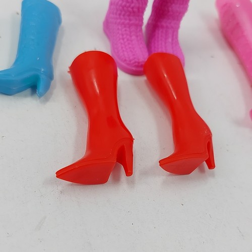 Lote de zapatos Barbie pares de botas - Imagen 3 de 6