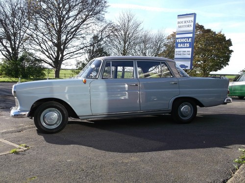 1963 Mercedes 190 Heckflosse Fintail Saloon - Picture 2 of 12
