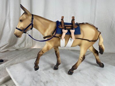 CM 1:9 Scale Pack Saddle and Halter, blue