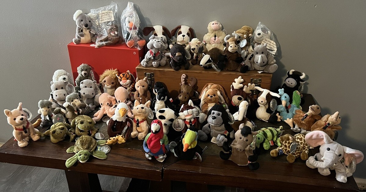 COCA COLA International BEANIE BABIES Plush Set of 53 Slightly - Main Image
