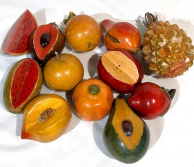 12 VINTAGE PIECES FRUIT WOOD FAUX ARTIFICIAL WATERMELON PINEAPPLE STRAWBERRY