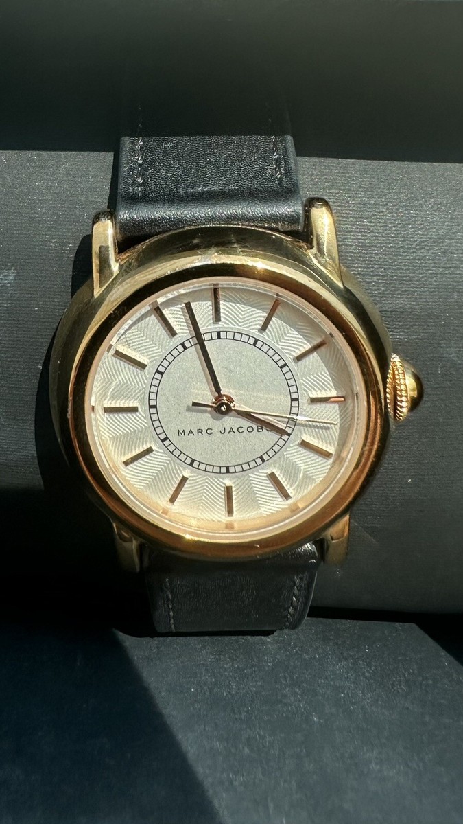 Marc Jacobs Womens Black Leather watch Color gold | eBay