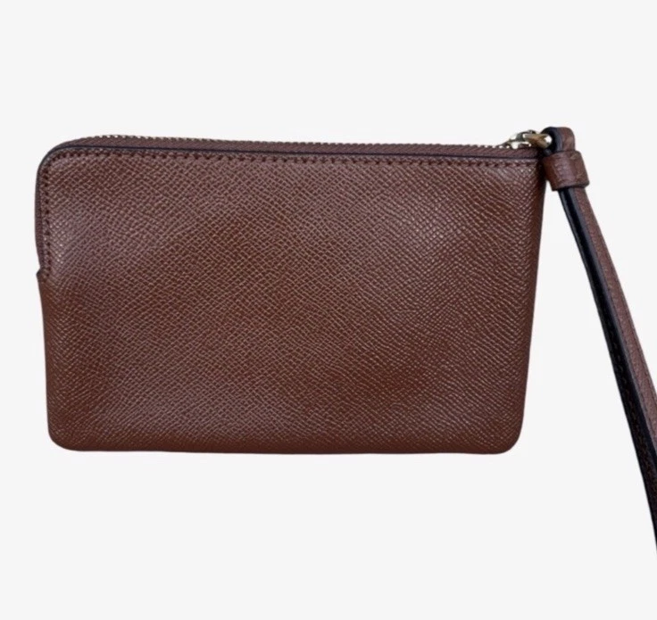 蔻驰深棕色转角拉链腕带十字纹皮革 — 第 3/4 张图片