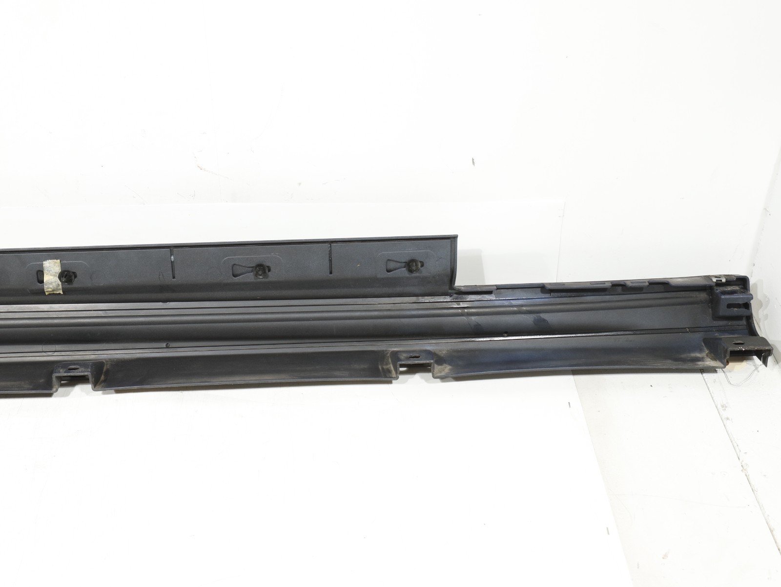 14-20 Maserati Ghibli LEFT Driver Side Rocker Panel Molding BLUE OEM 6700288320