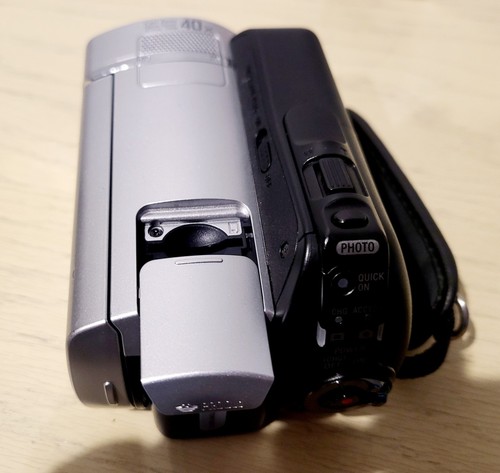 Sony DCR-SR45 Handycam Digital Video Camcorder 40x/30GB With New Battery Charger - Picture 2 of 9