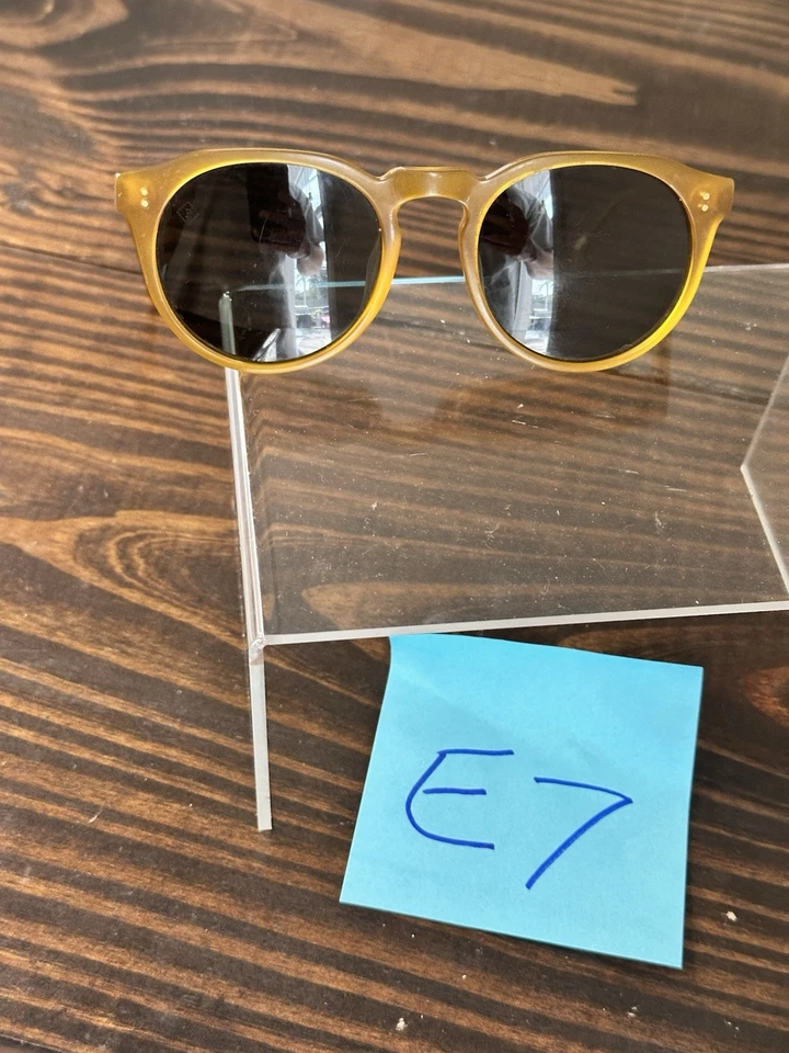 Gafas de sol Raen Light Amber Remmy unisex retro redondas miel 49 Foto 2 de 4