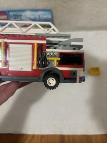 LEGO  Town: City: Fire: Set 60002 FIRE TRUCK 2013 INCOMPLETE FREE SHIP