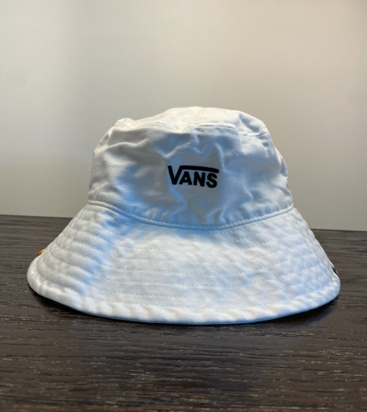 Vans Small White Rainbow Bucket Hat for Men Beach Skate Golf Hip Hop Streetwear-image