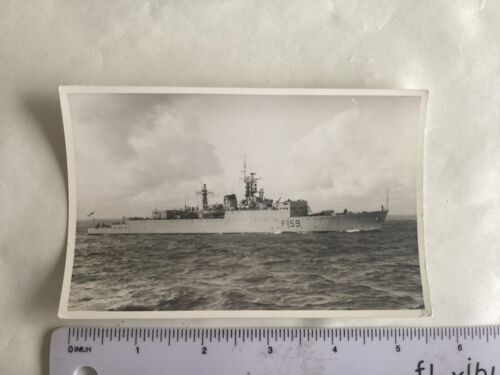 HMS Wakeful (1943) F159 (R59) Type 15 frigate photo postcard size. - Picture 2 of 3