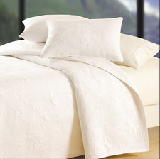 C&F Home Shell King Matelasse Coverlet - Whit...