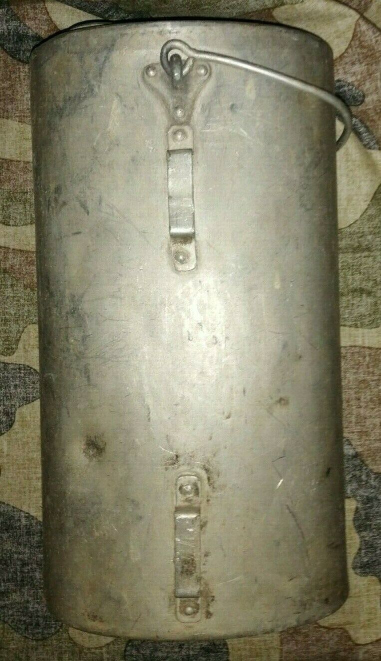 Foto 1 di 3