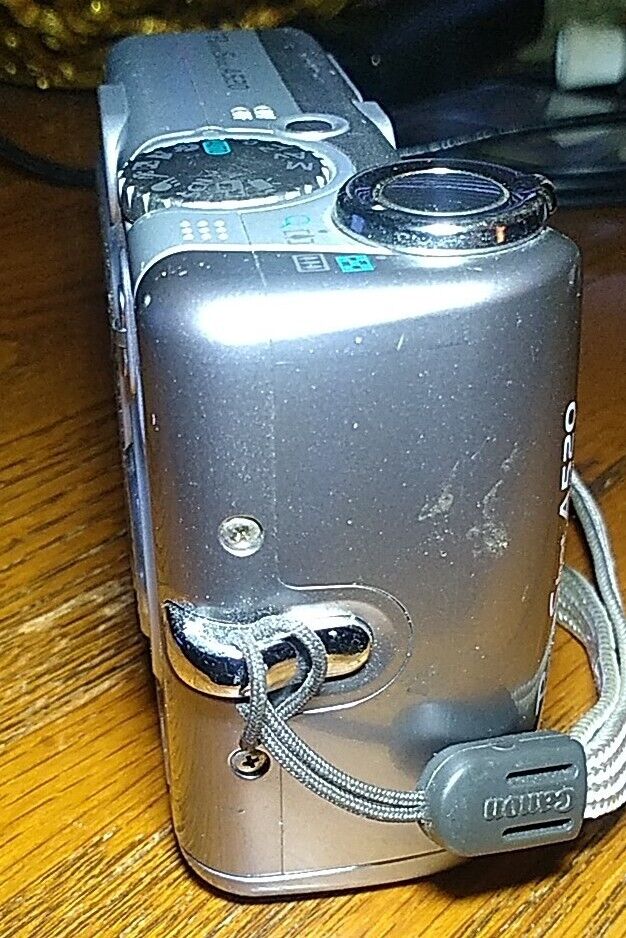 Canon PowerShot A520 4.0MP Digital Camera - Silver Turns On Canon PowerShot A520 4.0MP Digital Camera - Silver Turns On