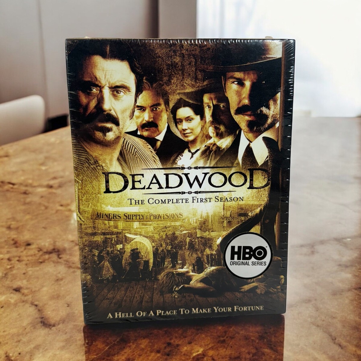 (未使用･未開封品)Deadwood: The Complete First Season [DVD] Amazon.com: Deadwood: Complete First Season : Movies & TV