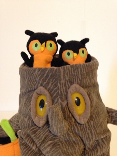 Hallmark Halloween Plush Animated Spooky Tree & Owls Light-up, singing READ - Picture 2 of 9