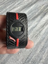 HOT WHEELS KIDS' WRISTWATCH, WATCH - BLACK RUBBER "TIRE TREAD" BAND- M00