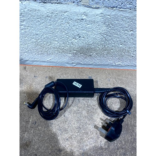 Li Shin 0335C2065 AC Adapter Netzteil schwarz 20 Volt 3,25A für Dell Laptops