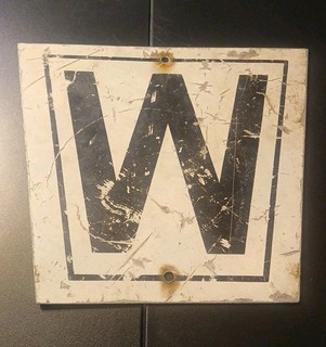 Vintage verwitterte Eisenbahn Pfeife Stoppschild 16"x14" schwarz & weiß Trapez