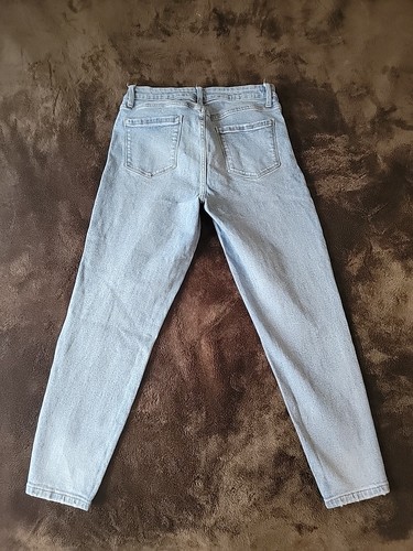 Celebrity Pink Jrs 13/31 The Glam Distressed Light Wash Blue Jeans - Picture 6 of 6