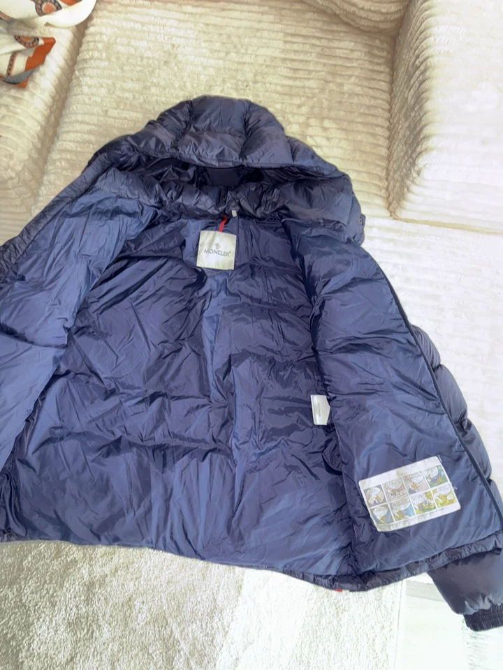 Moncler Niños Azul Marino Plumón Chaqueta Talla 10 con Capucha Foto 2 de 4