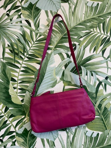 Collection Debenhams pink small shoulder strap handbag with dustbag - Picture 6 of 9