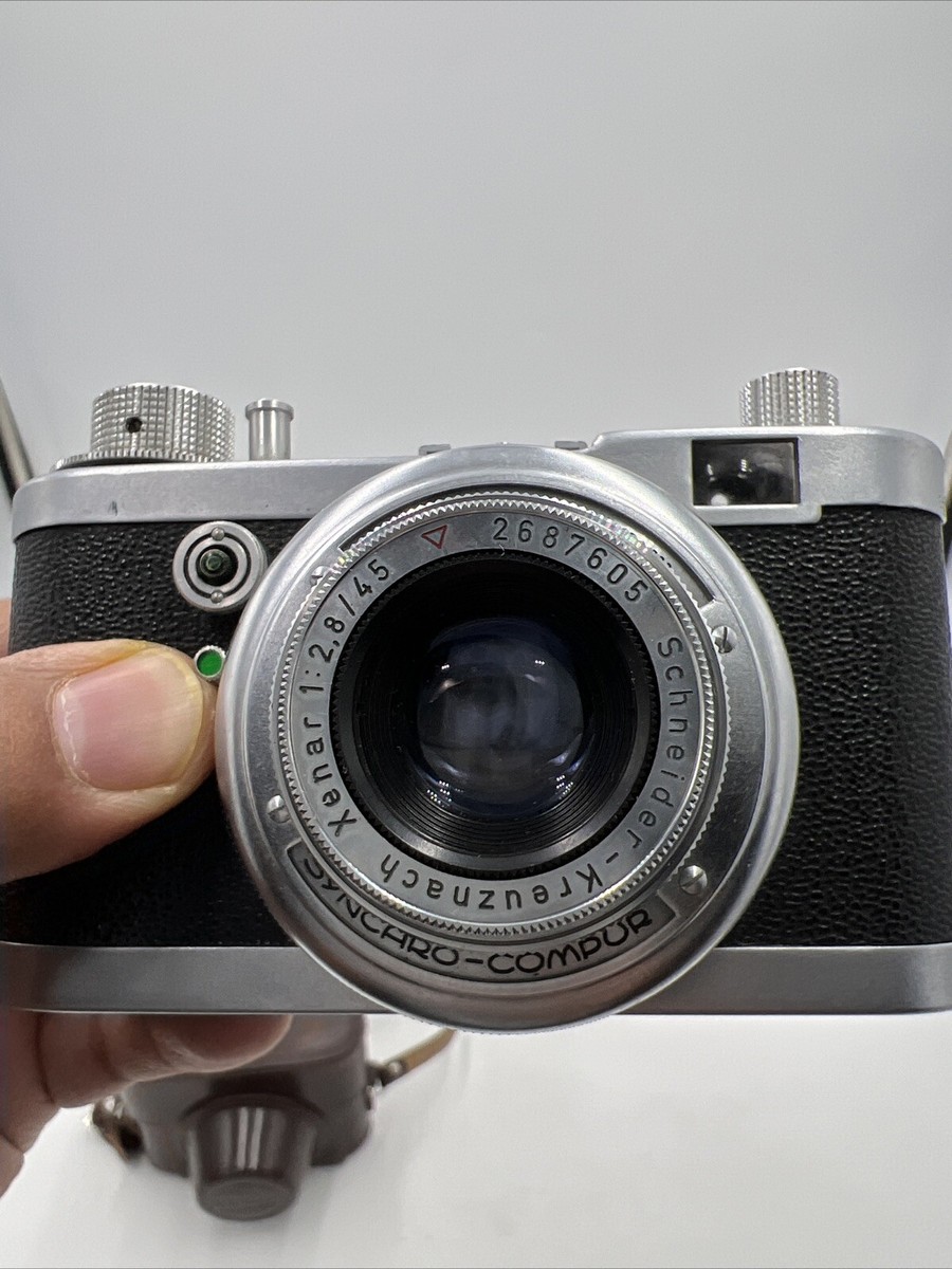 Voss Diax Ia Rangefinder with Schneider Kreuznach Xenar 45mm f/2.8