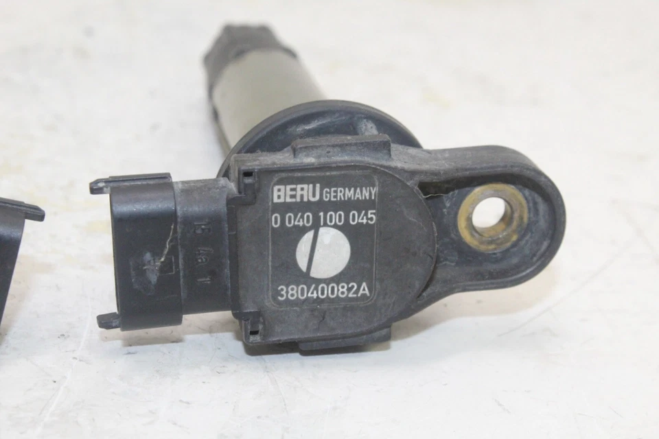 Ducati 749 2004 OEM bobinas de encendido bobina tapas de bujía Foto 3 de 4