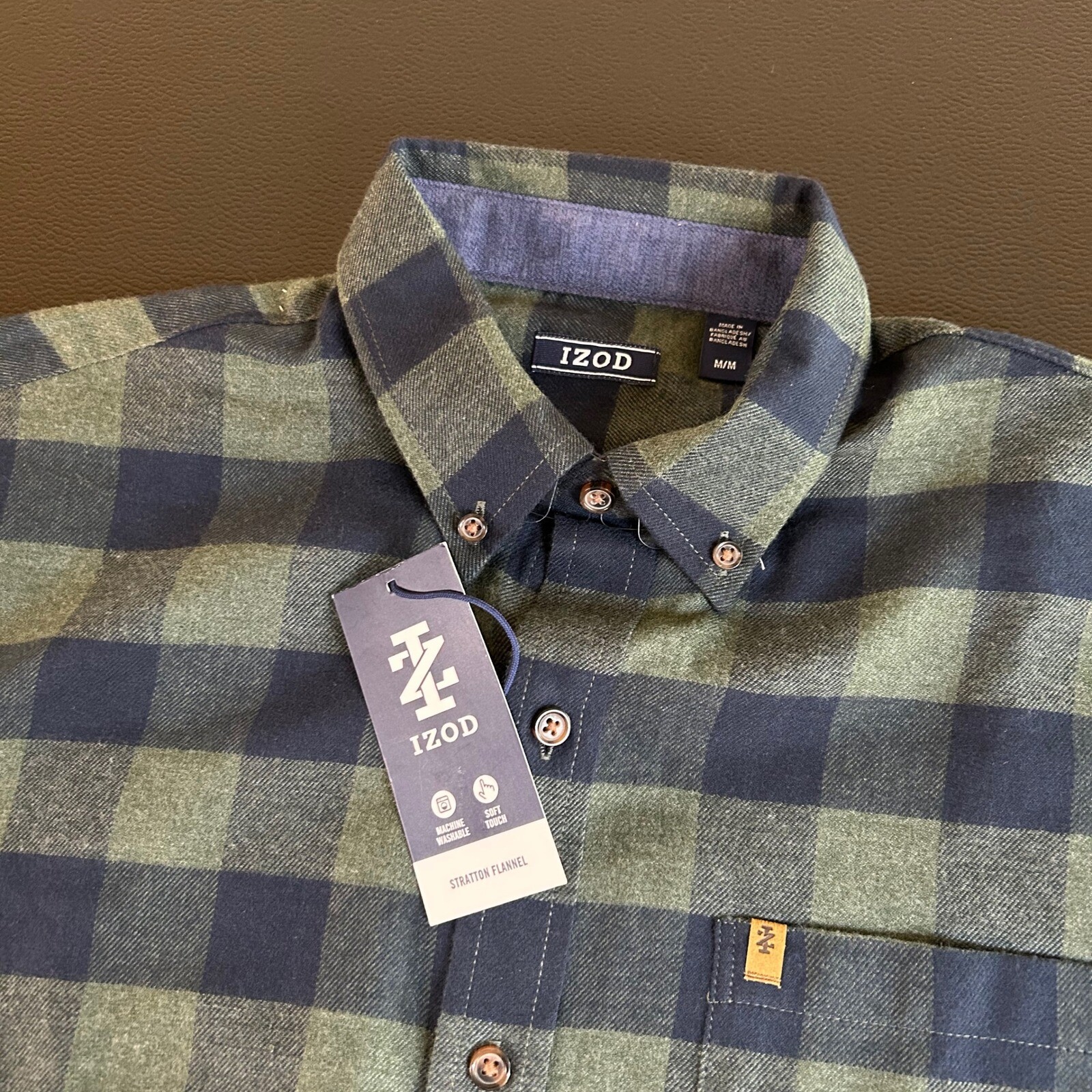 IZOD Stratton Flannel Shirt Plaid Button Up Long Sleeve Soft Mens Medium NWT