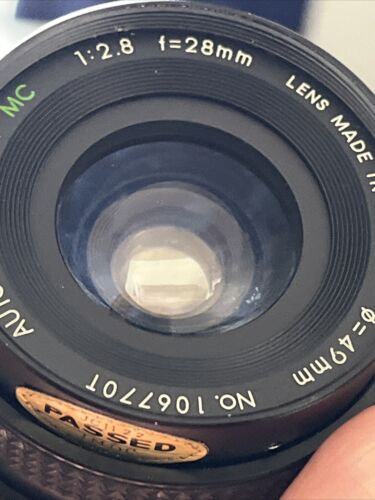 Promaster Auto MC 28mm f/2.8 Camera Lens With Case - Picture 9 of 10