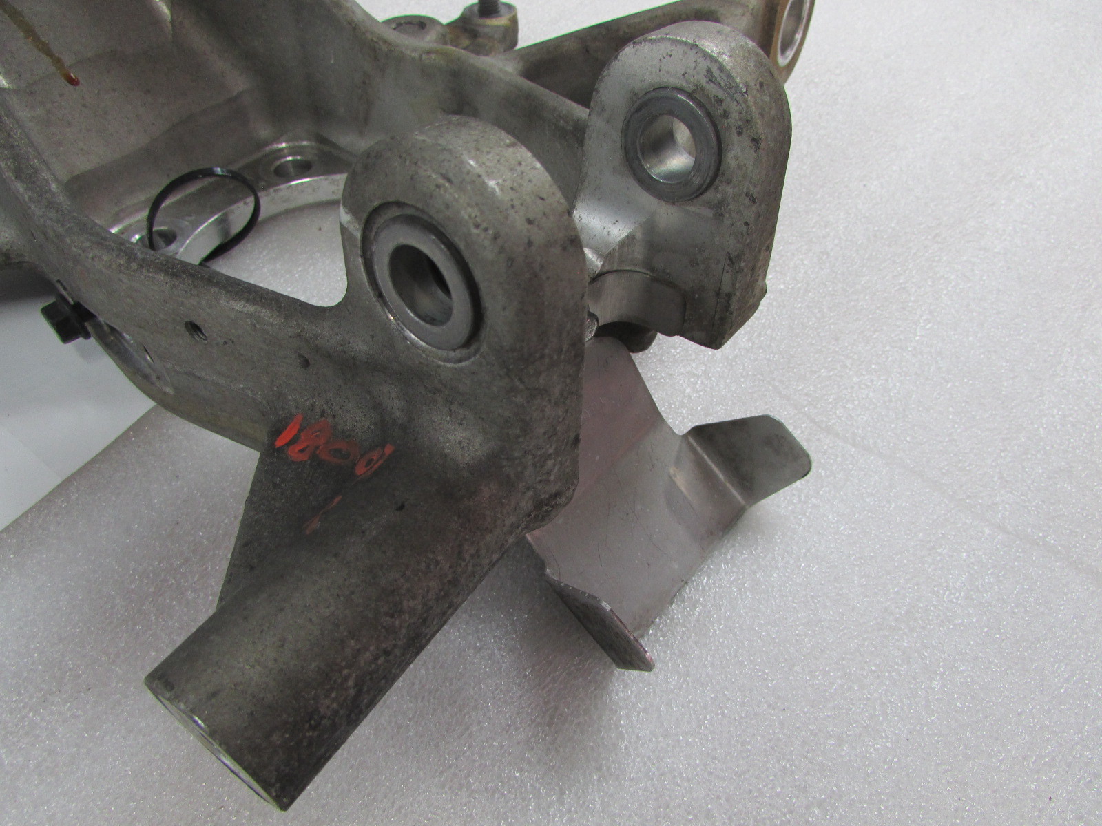 McLaren 570s Rear Knuckle, Upright, W/O Hub, Used, P/N 11B0094CP