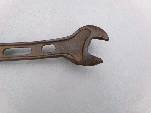 Vintage International Harvester Farm Implement Wrench ZA810 - Picture 3 of 8