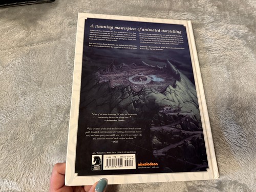 AVATAR THE LAST AIRBENDER ART OF THE ANIMATED SERIES HARDCOVER BOOK 1ST EDITION - Picture 4 of 13