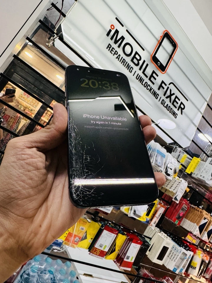 iphone display repair training - Image 2 of 4