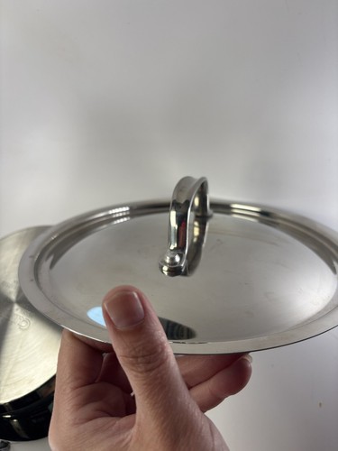 Cuisinart Stainless Steel 2 Qt Open Saucier 18/10 Stainless 735-20NCVR w/ Lid - Picture 10 of 10