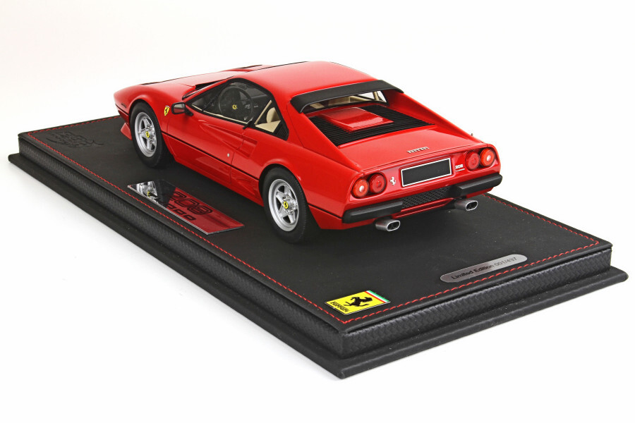 BBR1/18フェラーリ208GTBターボ1982 1982 Ferrari 208 GTB Turbo Red in 1:18 Scale Diecast by BBR