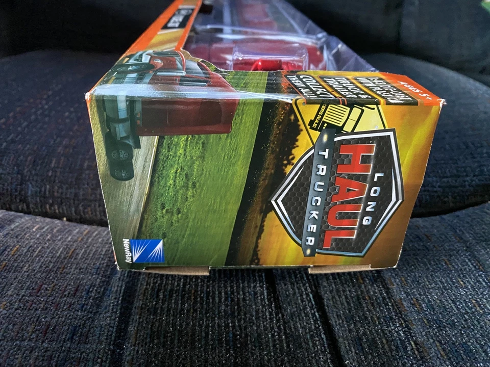 BLAINS FARM & FLEET TOYLAND 2022 PETERBUILT SEMI TRACTOR TRAILER- NEW - Image 4 of 4