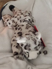 F•A•O SCHWARZ Adopt a pet Snow Leppard NEW