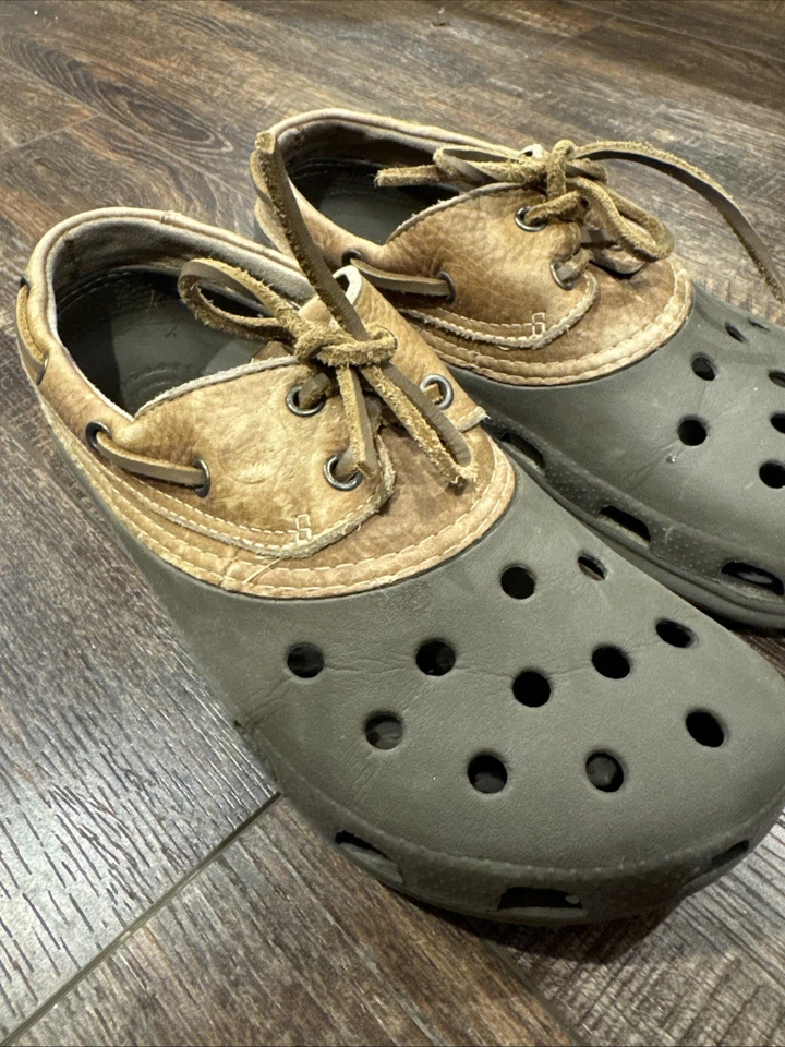Zapatos de Barco Crocs Islander Pitcrew Talla M8/W10 Cuero Marrón Informales Exterior Con Cordones Foto 2 de 4