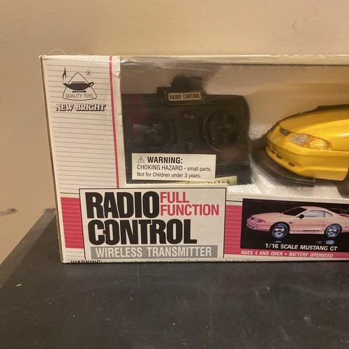New Bright 1995-98 Ford Mustang GT 1/16 R/C Remote Control RARE - Picture 2 of 17