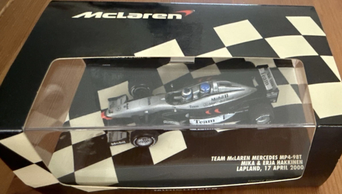 West McLaren Mercedes ミニカー シルバー Revell of Germany McLaren Mercedes MP4-25 No. 2 Plastic Model Kit