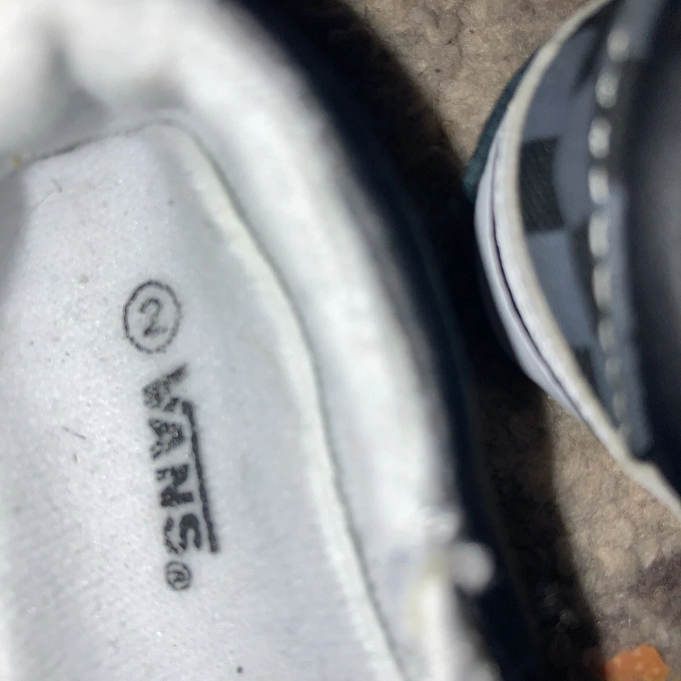 Zapatos informales sin cordones VANS Off the Wall para bebé talla 2 blanco y negro a cuadros Foto 2 de 4