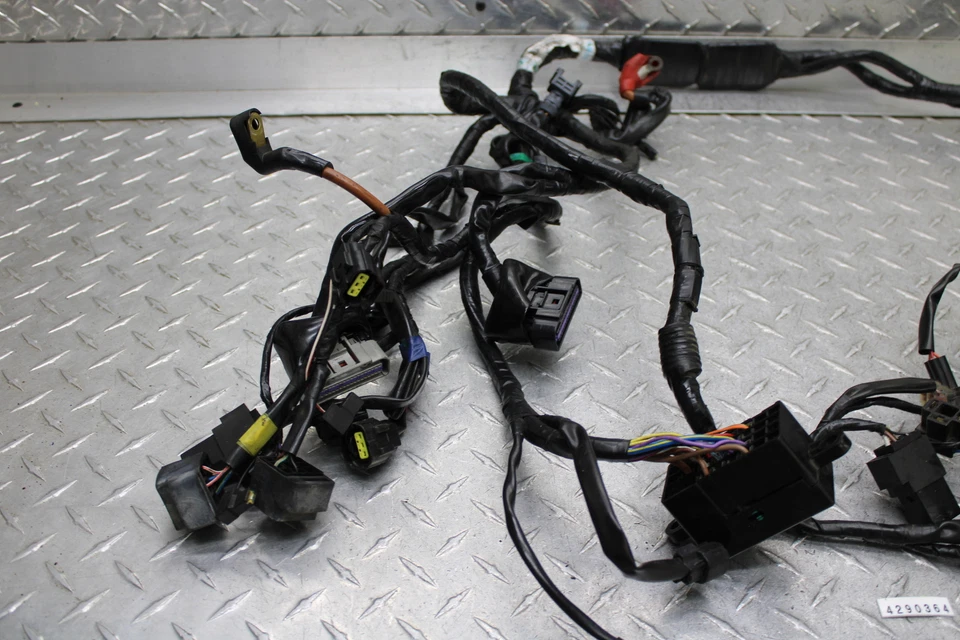 Triumph Bonneville T100 2010 arnés de cableado correr video Foto 2 de 4