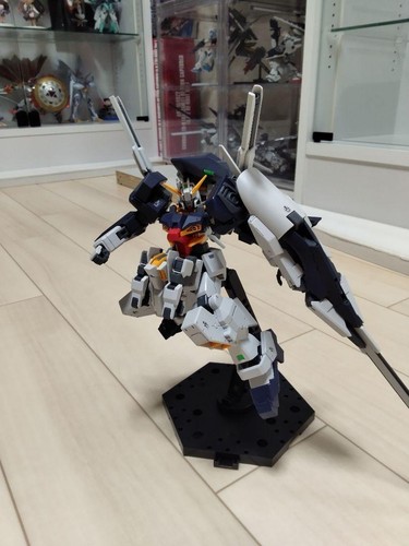 Assembled Painted HG 1:144 Gundam TR-1 Hyzenthray by Japan Creater