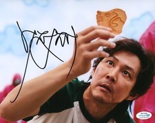 Lee Jung-Jae Squid Game Autographed Signed 8x10 Photo ACOA