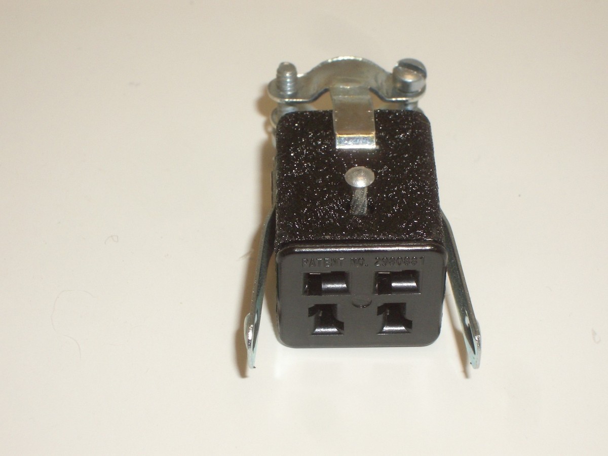 VINTAGE CINCH JONES MOLEX S-304-CCT-LW SOCKET 4PIN w/ METAL