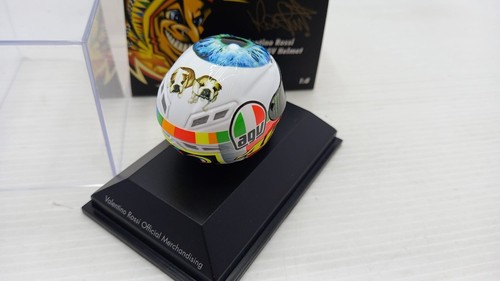 MIN398110086 Minichamps casco helmet AGV V. Rossi Mugello 2011 1/8 - Foto 3 di 4