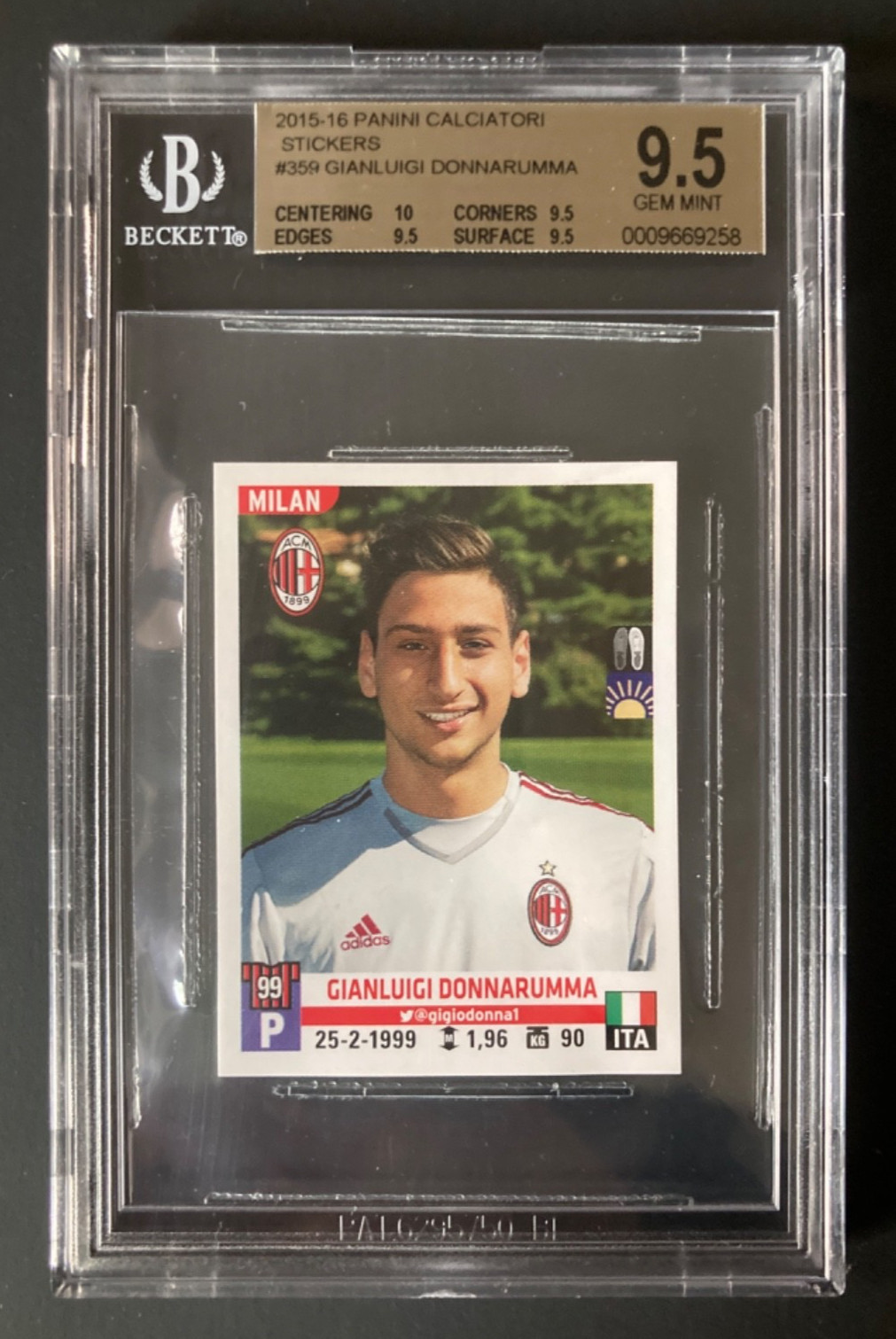 2015-16 Panini Calciatori Gianluigi Donnarumma rookie sticker BGS 9.5 GEM MINT