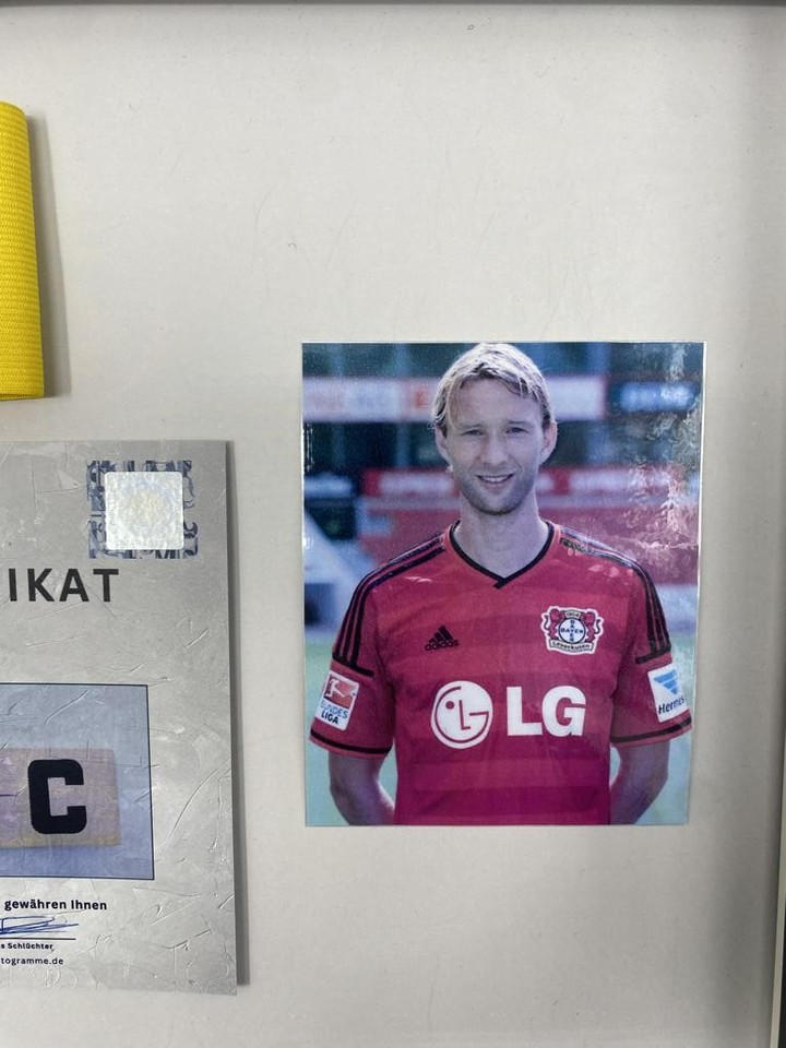 Captain's Armband Simon Rolfes Signed In Frame Autograph Bayer 04 ...